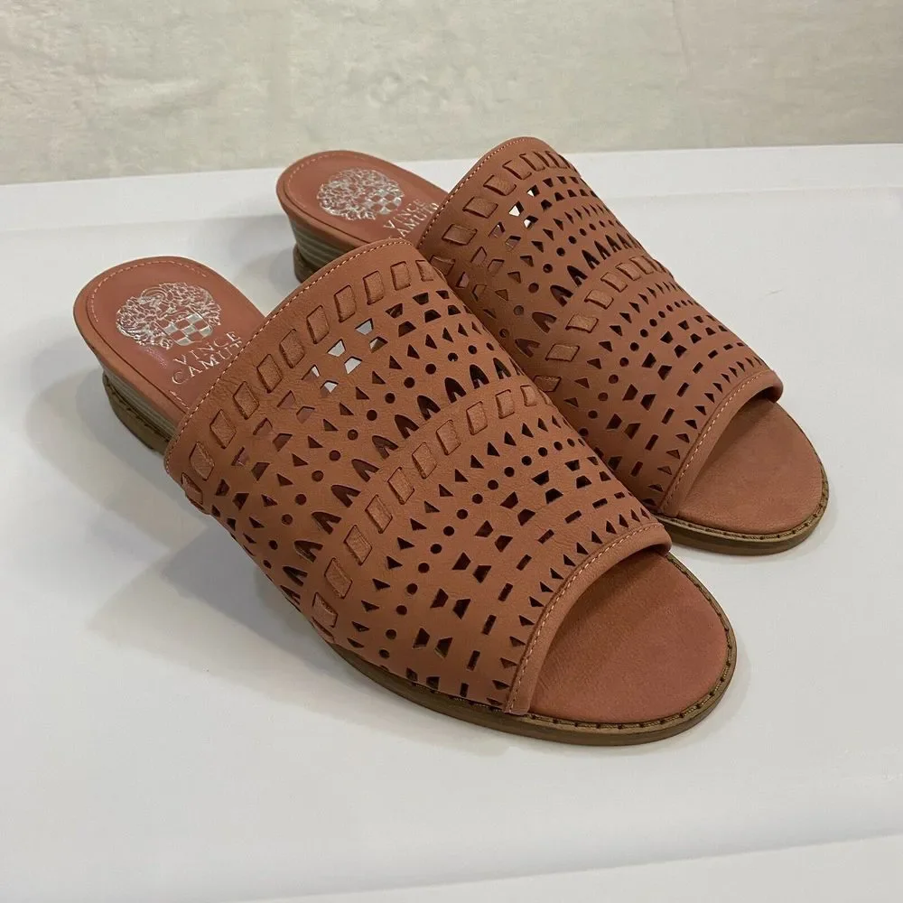 Vince‎ Camuto Leather Wedge Slide Wide Sandals Sushi 8 Wide NWOT